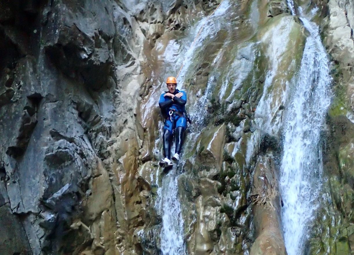 Le canyoning est un sport ludique en plein nature