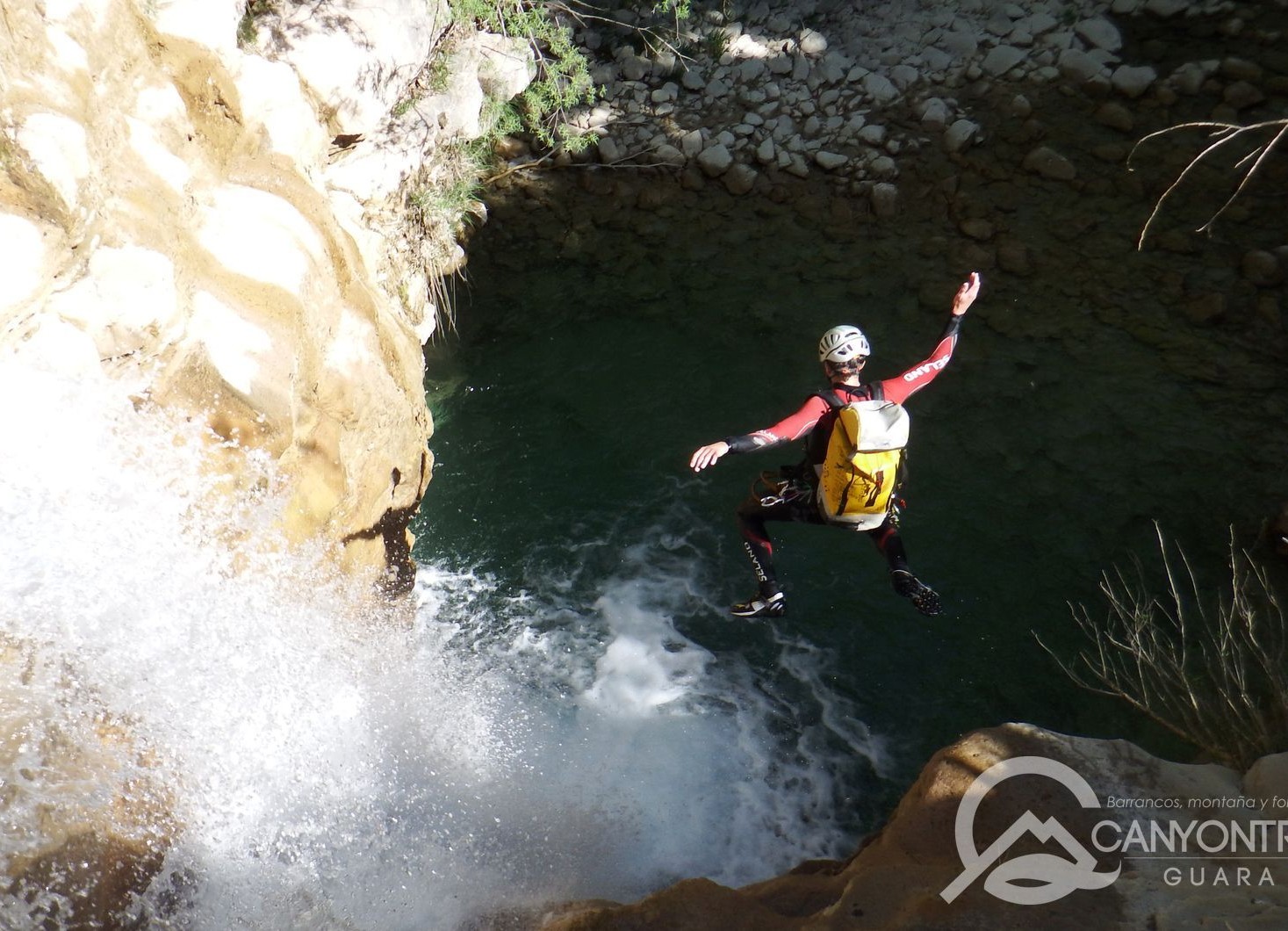 Sauts et canyoning dans les Pyrénées