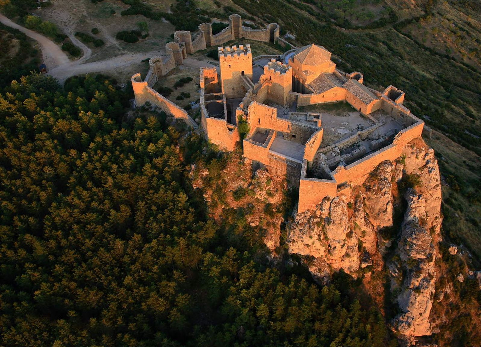 Château de Loarre à vol d'oisseau